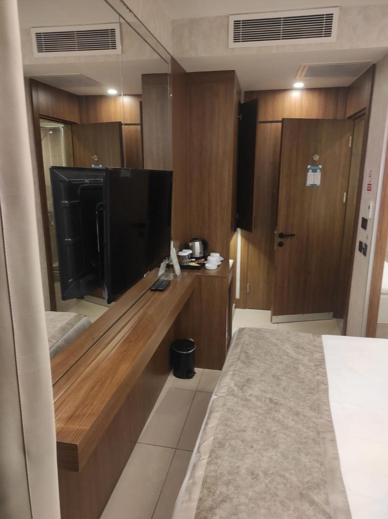 Four Sides Beyoglu Hotel Истанбул Екстериор снимка